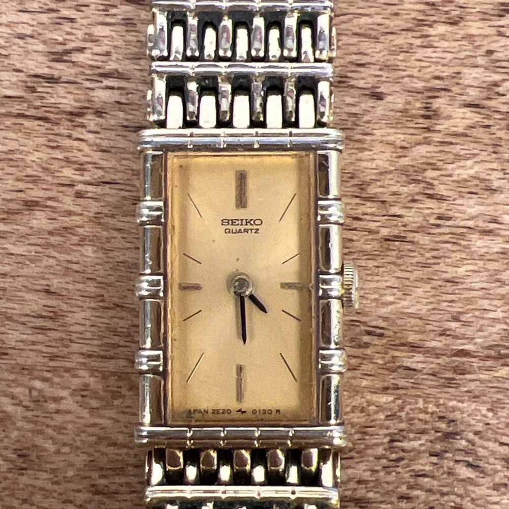 SLIM SEIKO VINTAGE QUARTZ WATCH WITH CHAIN BRACELET 2E20-5079 - READ DESCRIPTION